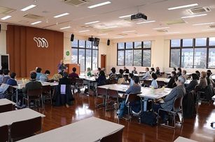 油山病院と、からざステーションのご家族の会の様子