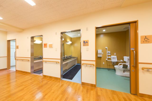 油山病院、急性期治療病棟、洗面所・トイレの写真