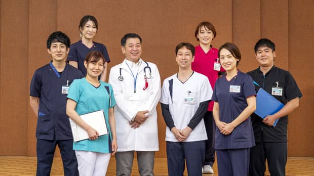 油山病院職員の集合写真