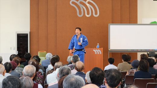 第13回みんみん祭 柔道家の古賀稔彦氏特別記念講演会の様子