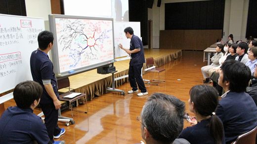 地域連携の会「見える事例検討会」の様子