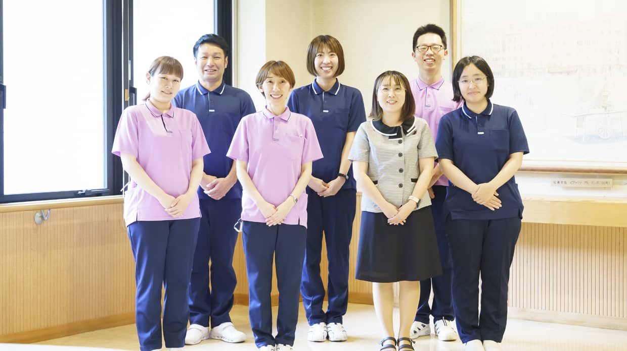 からざステーション　支援相談員など数名の写真