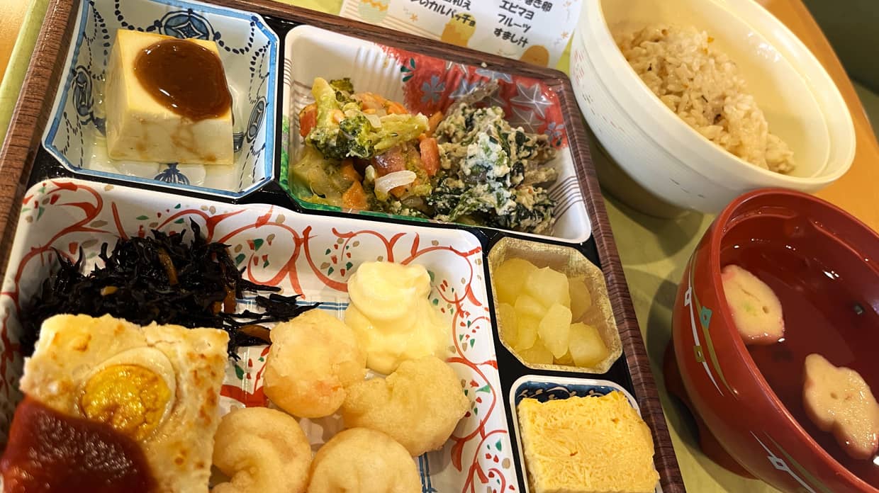 卵卵祭のお昼ご飯　卵メニューの写真