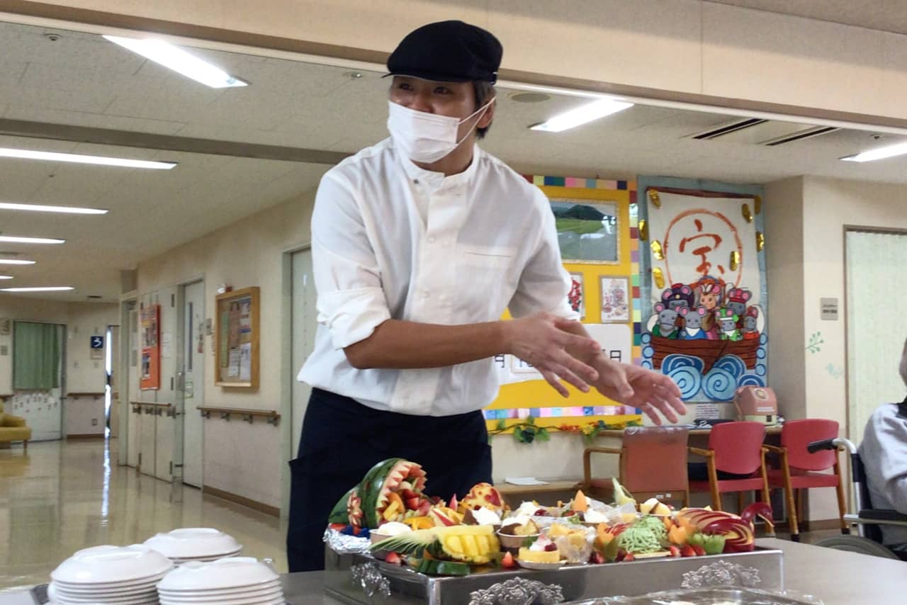 6月のおやつバイキングの様子1