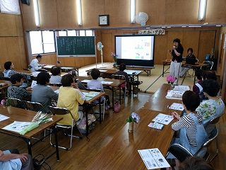 出前講座「続:住み慣れた地域で過ごす」の様子1