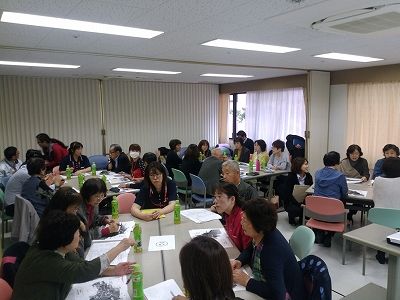 介護保険事業所と民生委員の交流会の様子