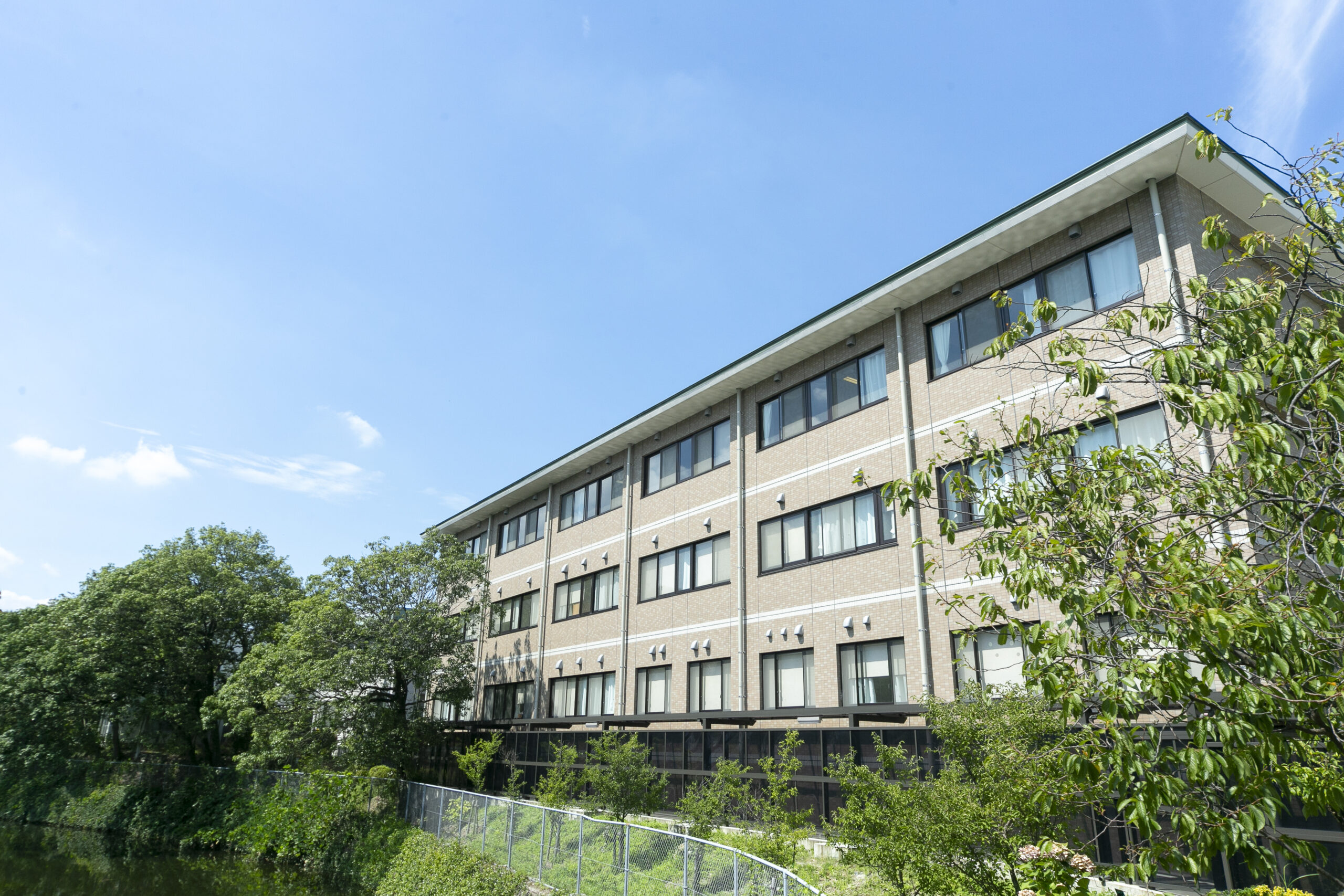 油山病院の外観